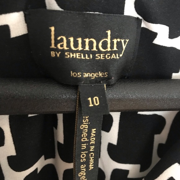 Business casual dress, pull over, and tie-around belt. Laundry brand/Large size. - Picture 3 of 6